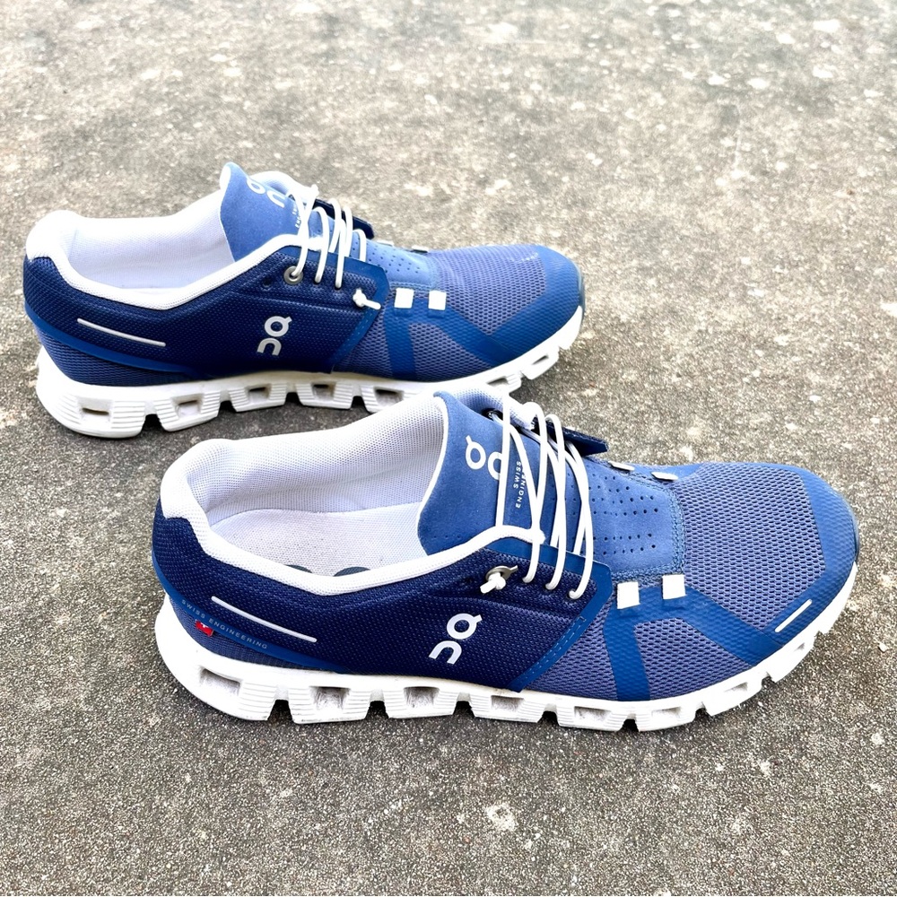 On Women’s Cloud 5 Sneakers ⛅️